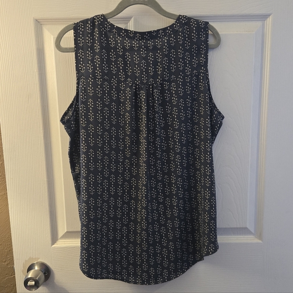 Navy Sleeveless Patterned Women's Top - Picture 6 of 8